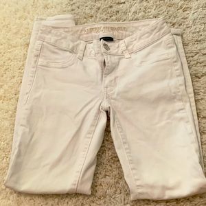 White American Eagle Super Stretch Jeans